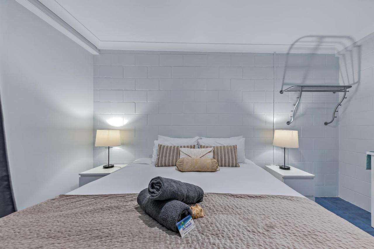 Airlie Sun & Sand Accommodation #5 แอร์ลีบีช ภายนอก รูปภาพ