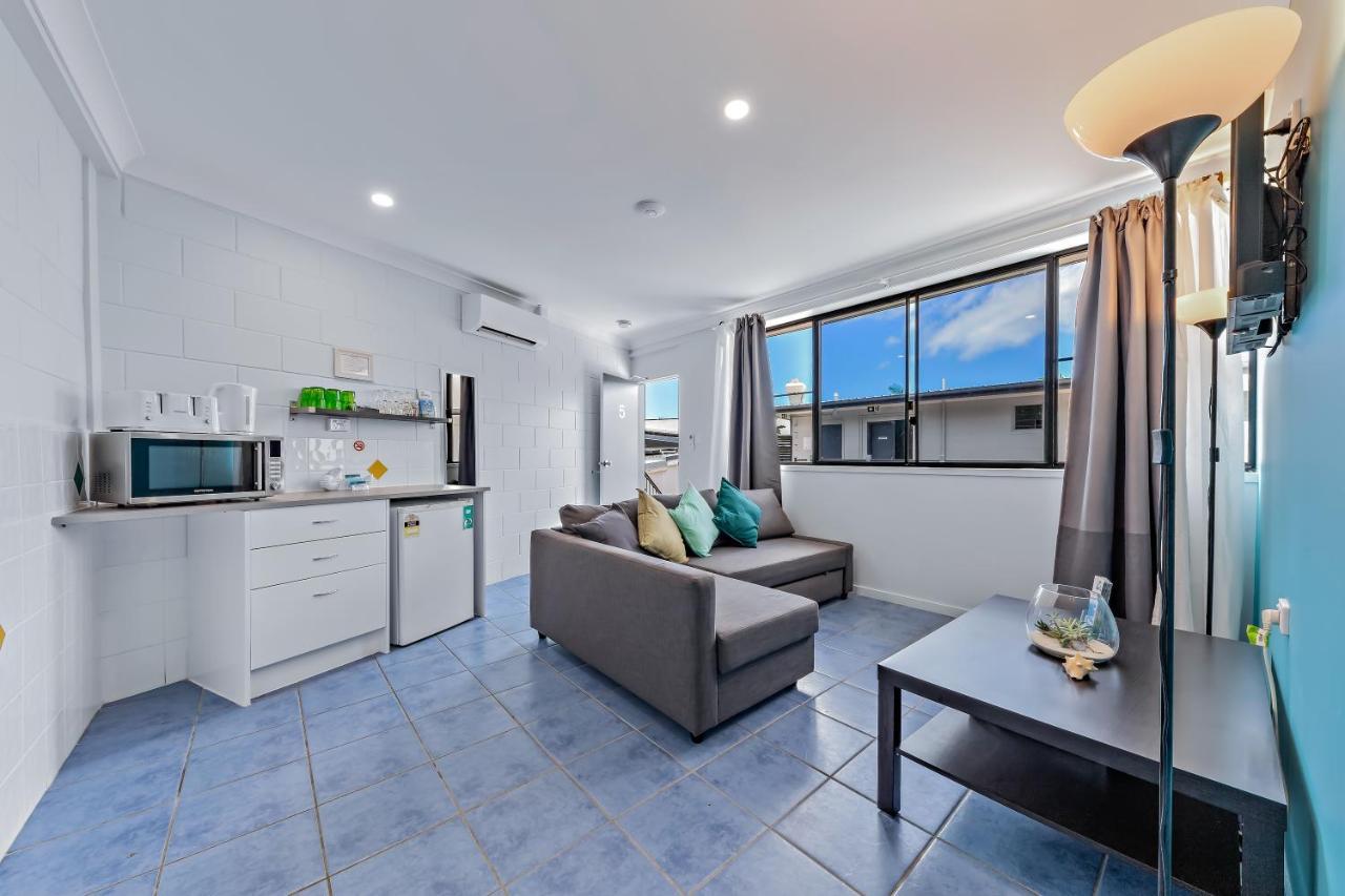Airlie Sun & Sand Accommodation #5 แอร์ลีบีช ภายนอก รูปภาพ